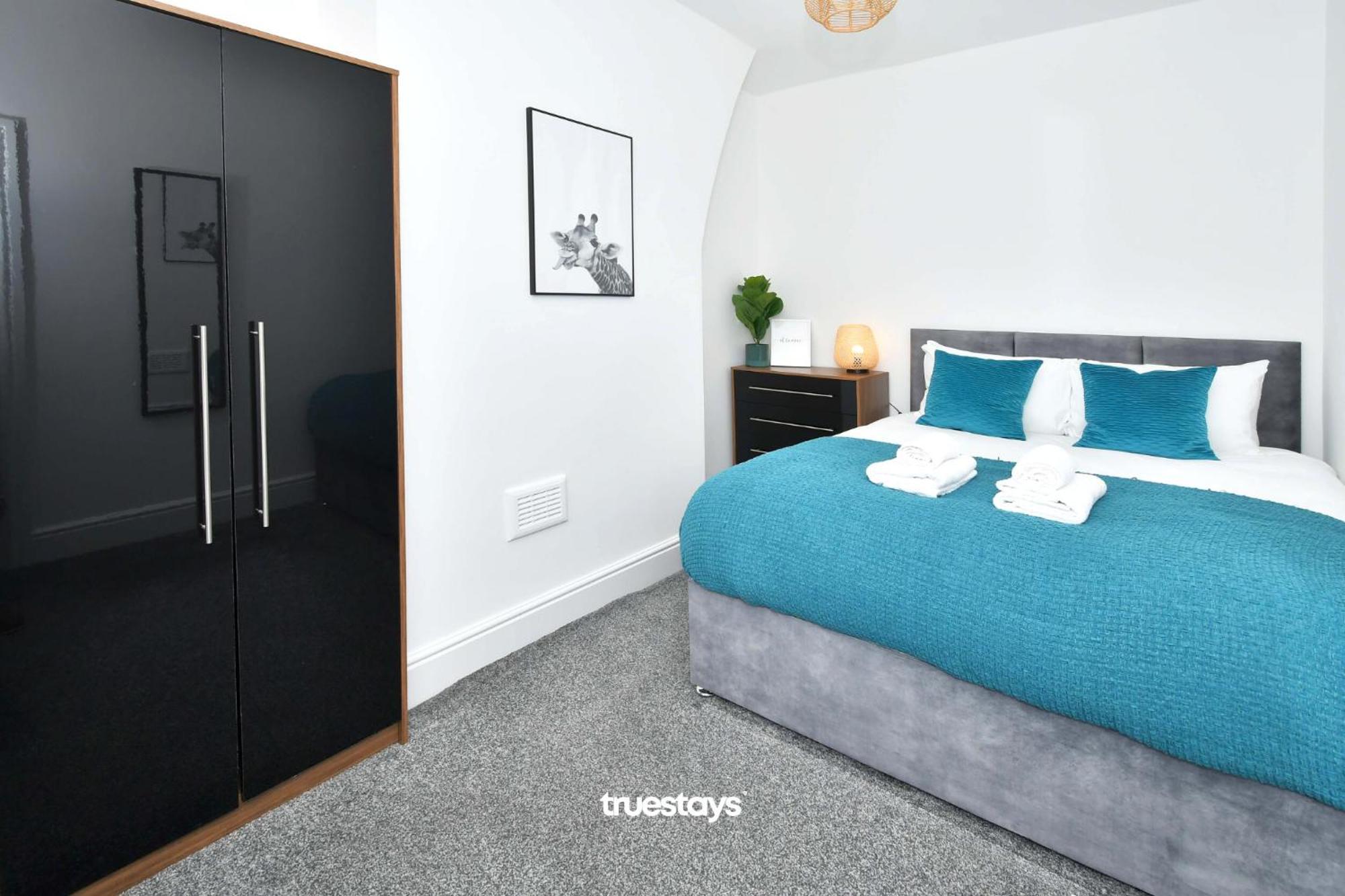 Gilman House By Truestays - 4 Bedroom House In Stoke-On-Trent Etruria Bagian luar foto