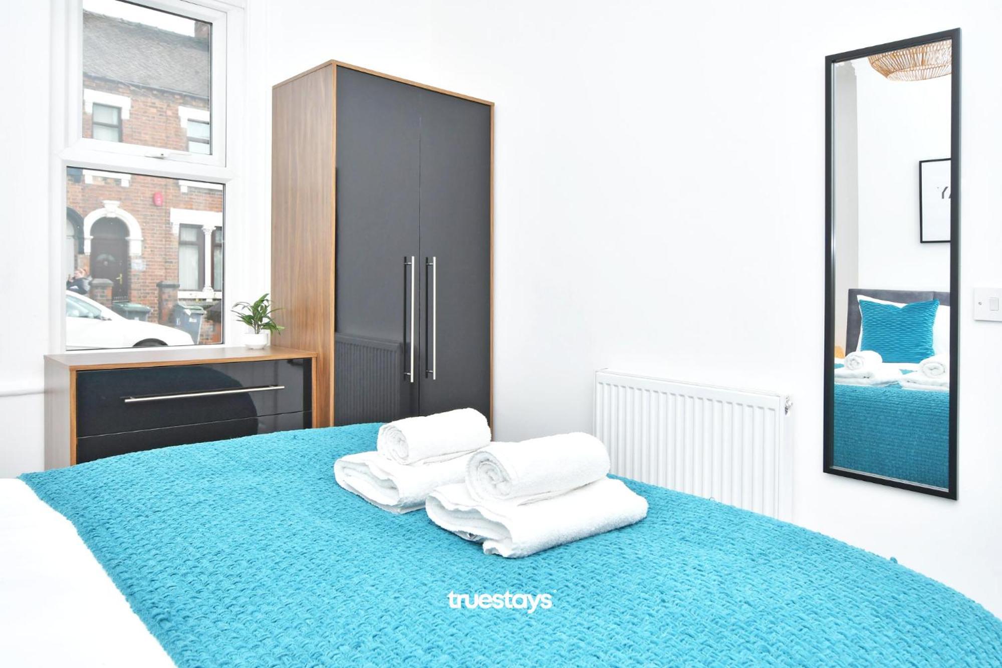 Gilman House By Truestays - 4 Bedroom House In Stoke-On-Trent Etruria Bagian luar foto