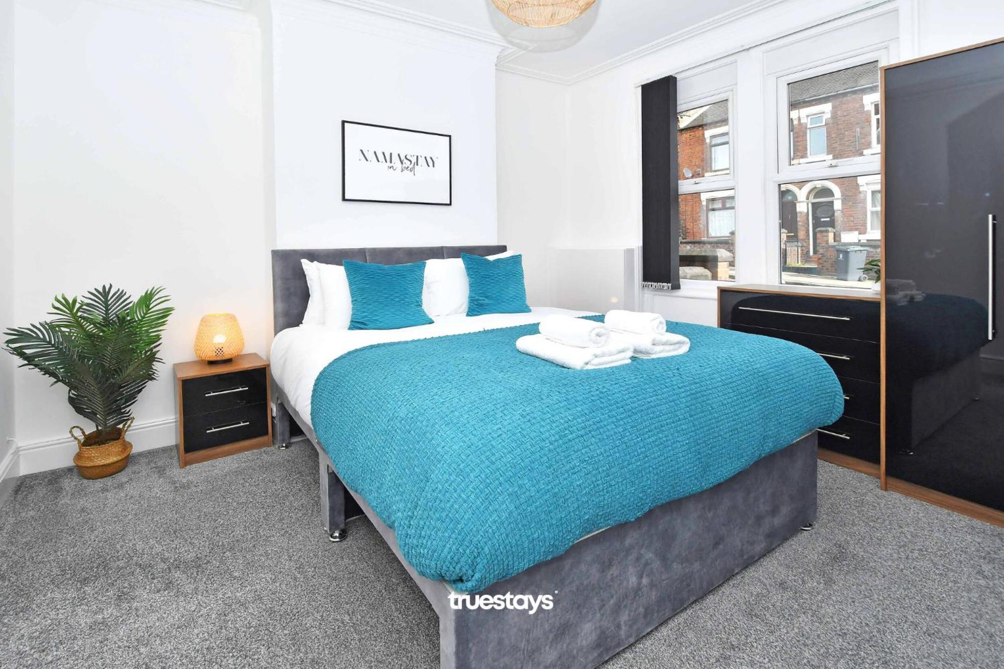 Gilman House By Truestays - 4 Bedroom House In Stoke-On-Trent Etruria Bagian luar foto